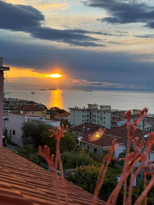 Mansarda Vista Mare A Zinola Apartamento Savona Exterior foto